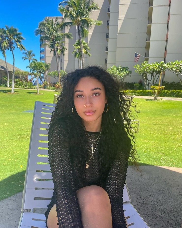 Zoe X. Moore