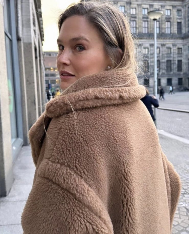 Bar Refaeli