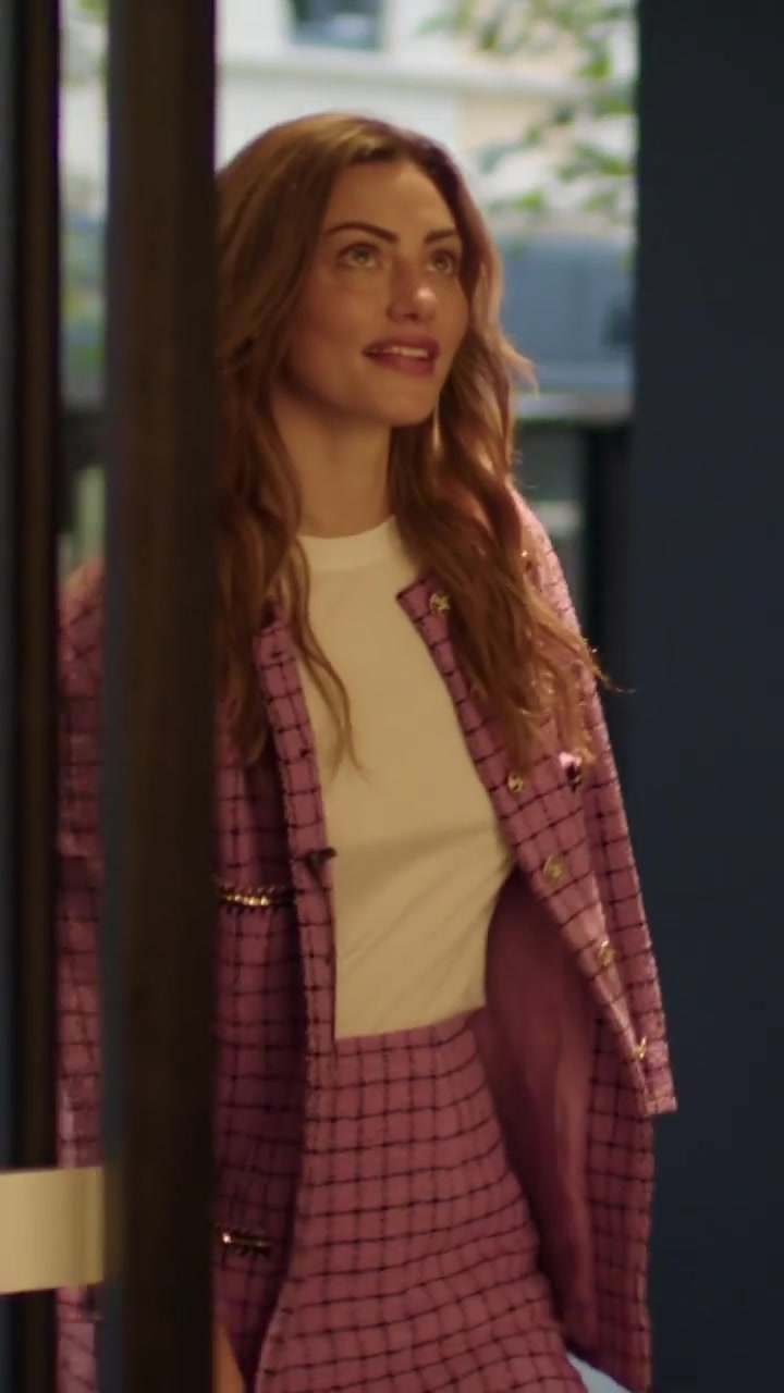Phoebe Tonkin