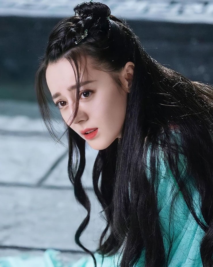 Picture of Dilraba Dilmurat