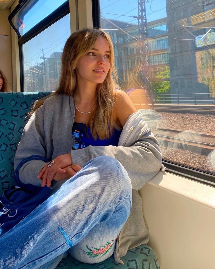 Tara Kerschies Tara Kerschies