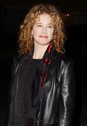 Nancy Travis