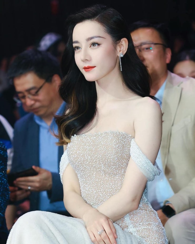 Picture of Dilraba Dilmurat