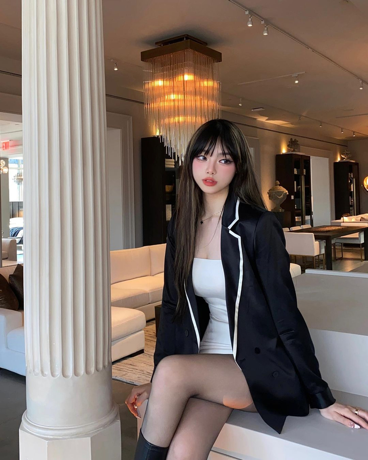 Elina Xuan