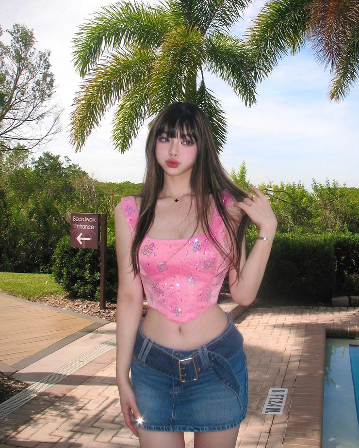 Elina Xuan