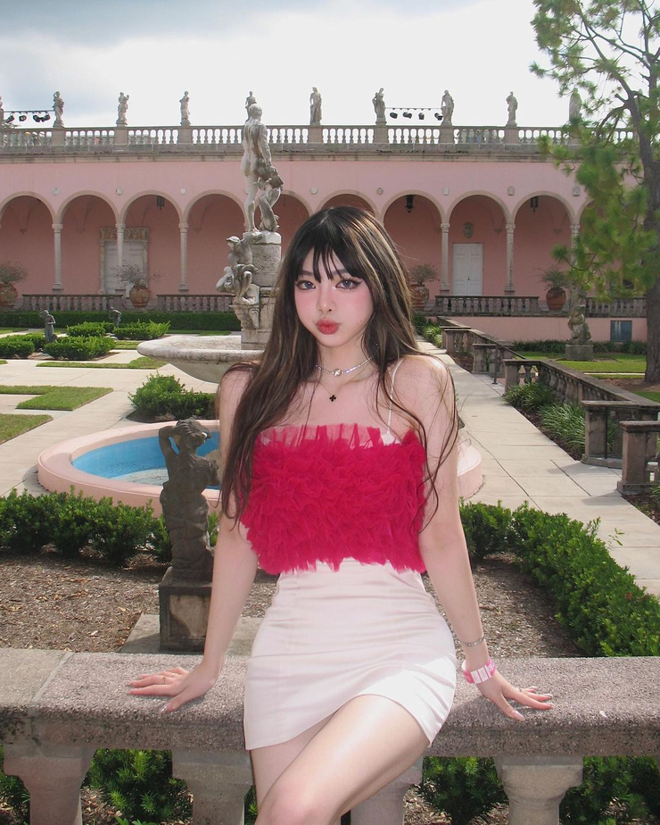 Elina Xuan