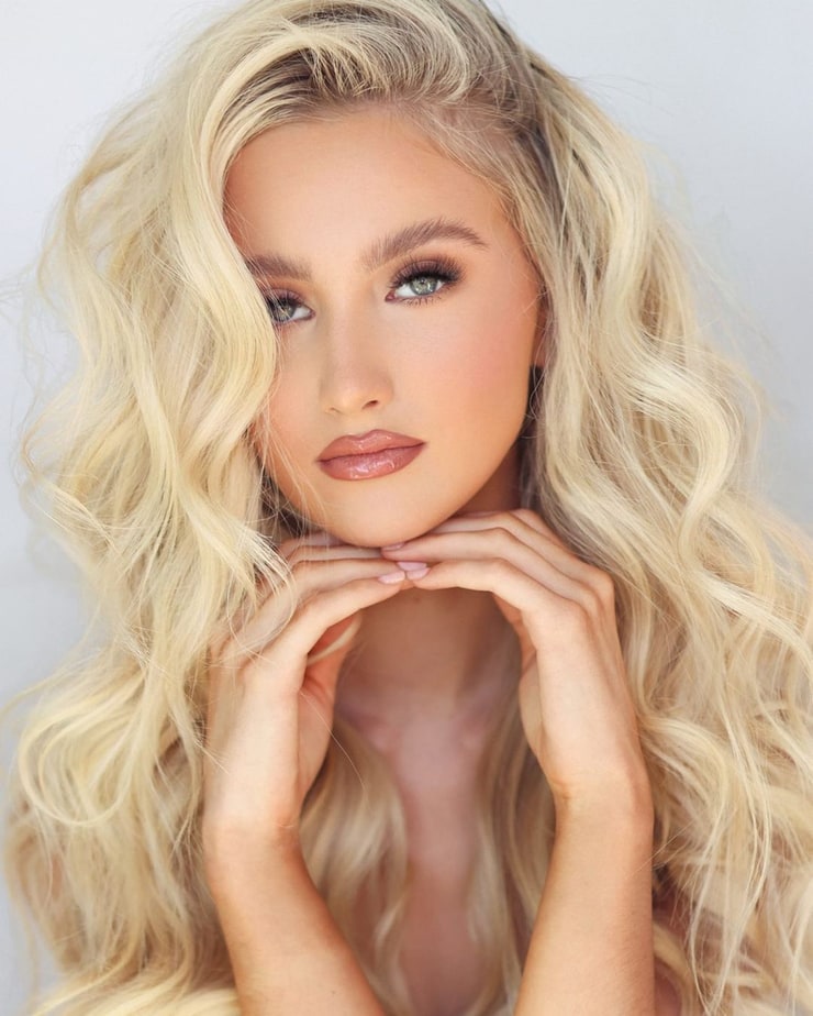Scarlett Barnett