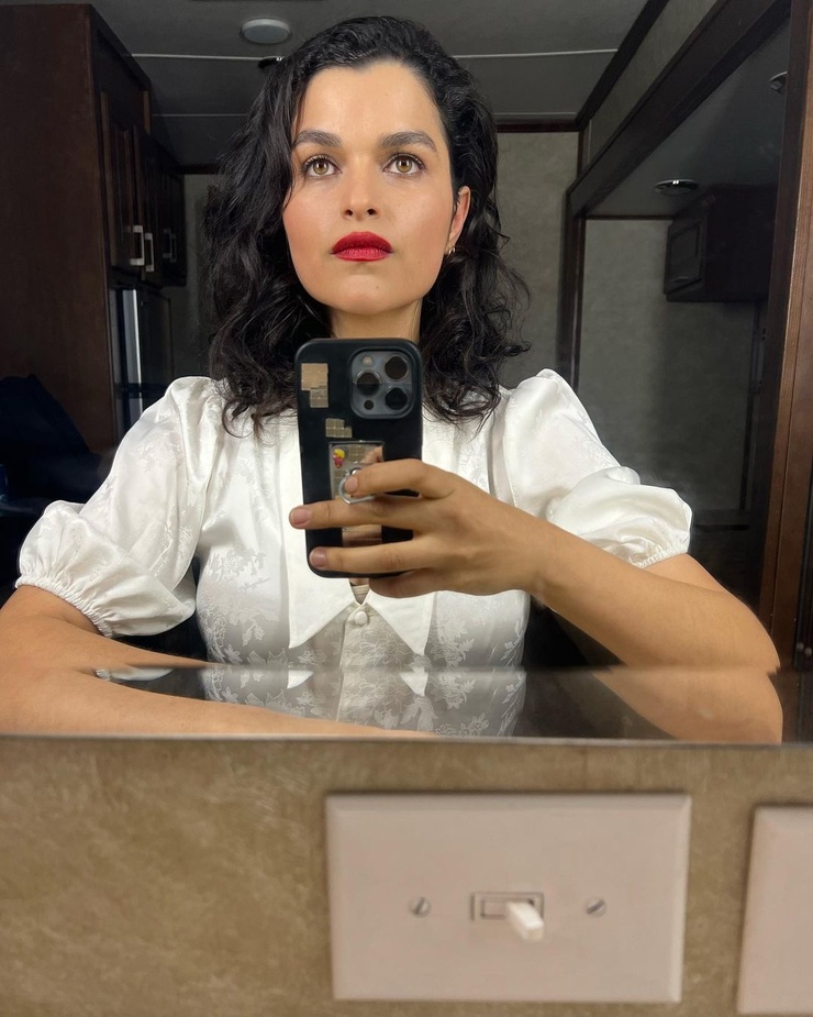 Picture of Eve Harlow