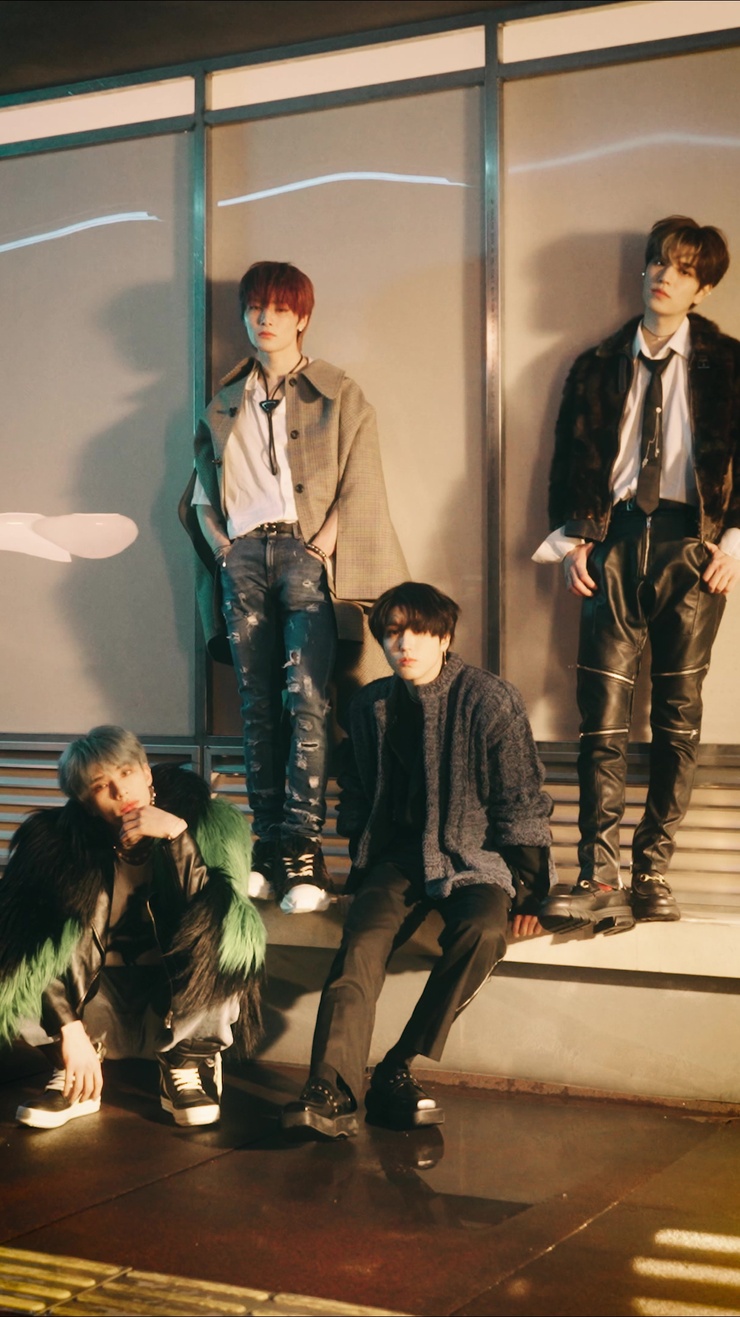 Stray Kids