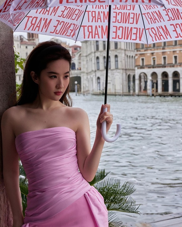 Yifei Liu Yifei Liu