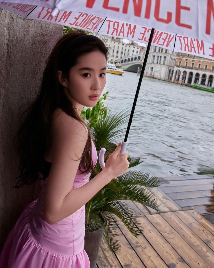 Yifei Liu Yifei Liu