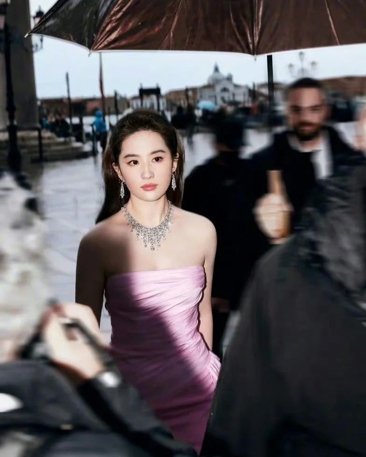 Yifei Liu Yifei Liu
