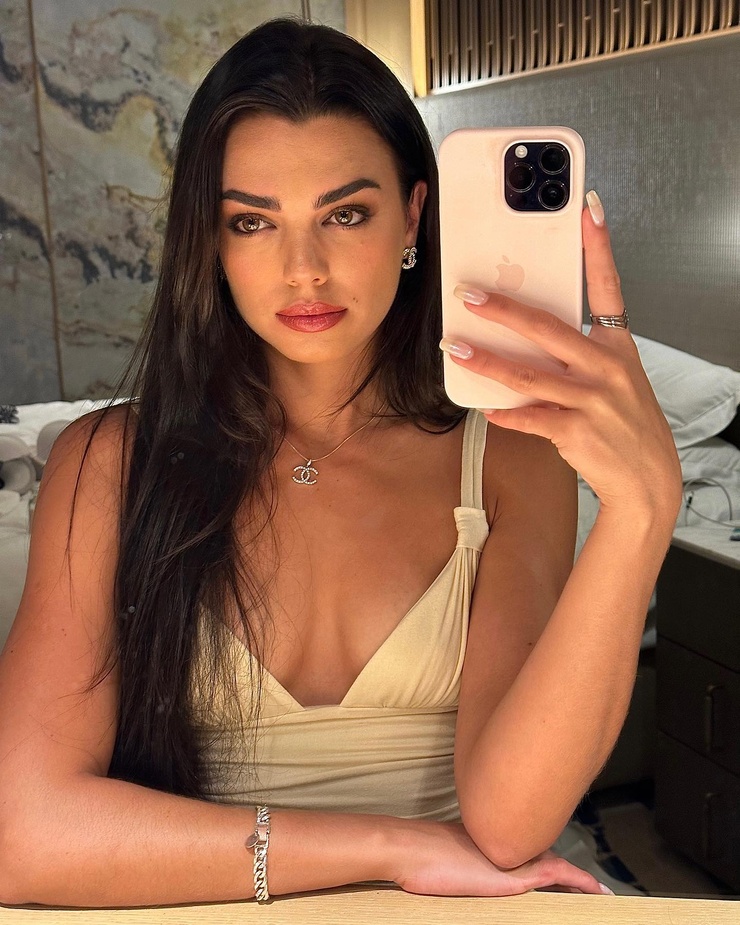 Yana Haenisch Yana Haenisch