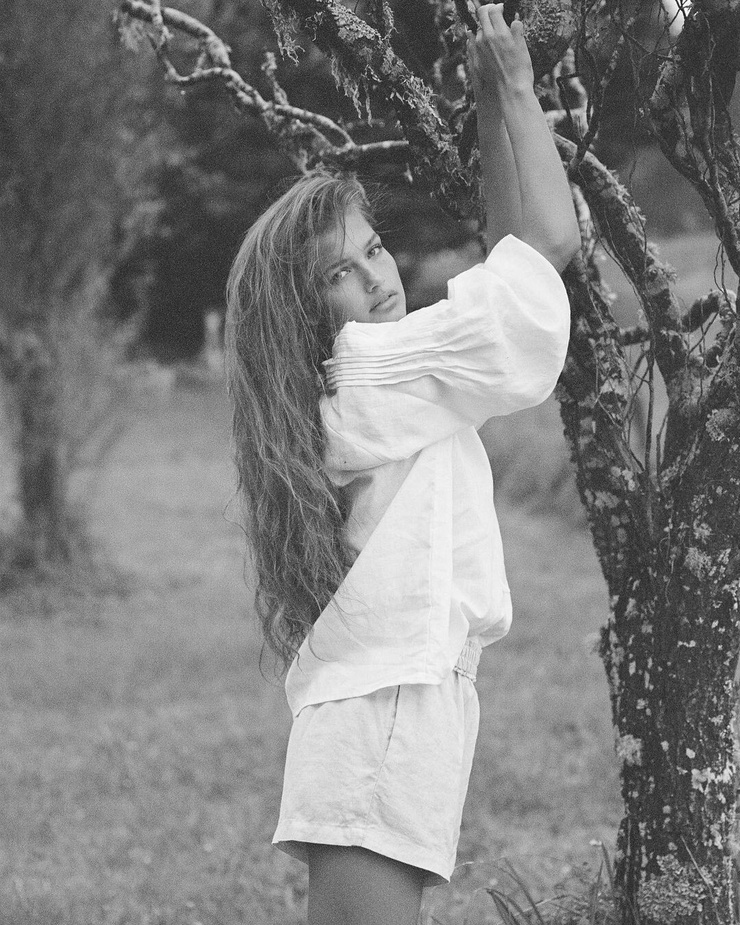 ELISE ZECEVIC ELISE ZECEVIC