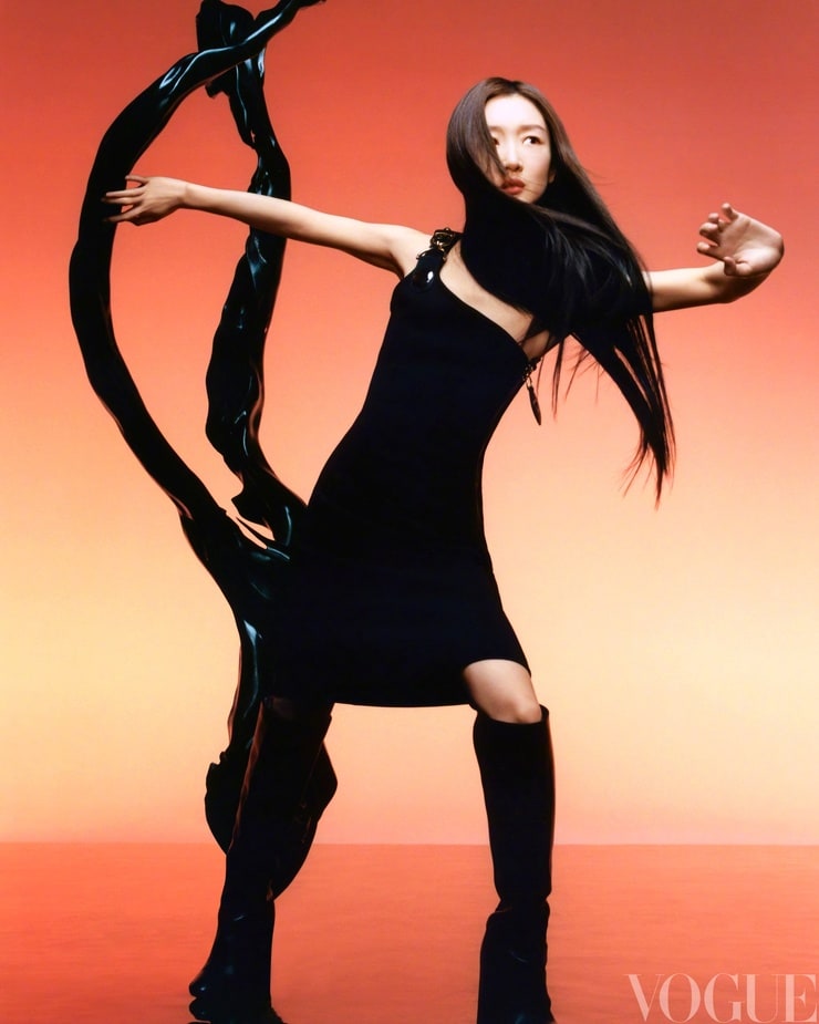 Dongyu Zhou