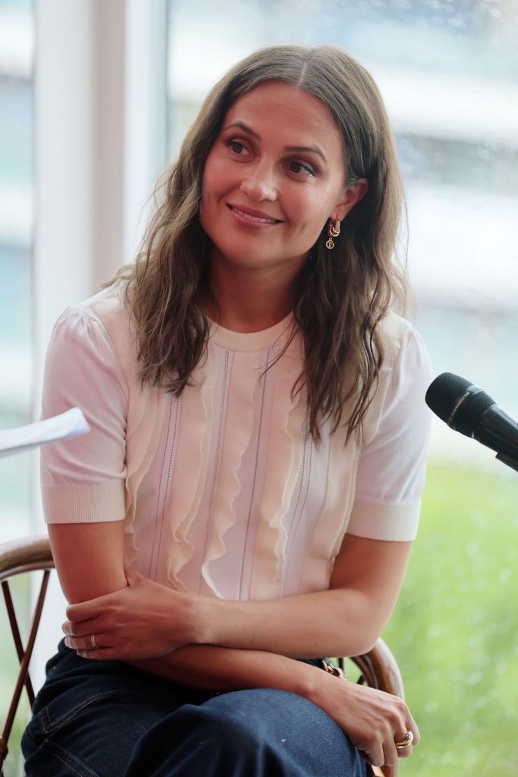 Alicia Vikander