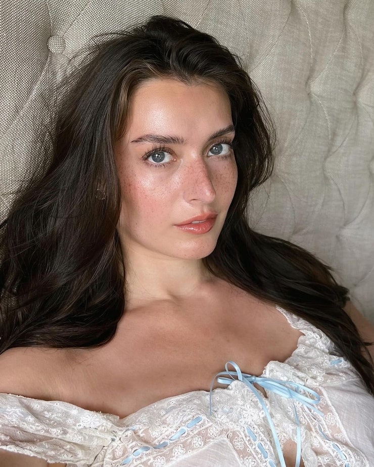 Jessica Clements