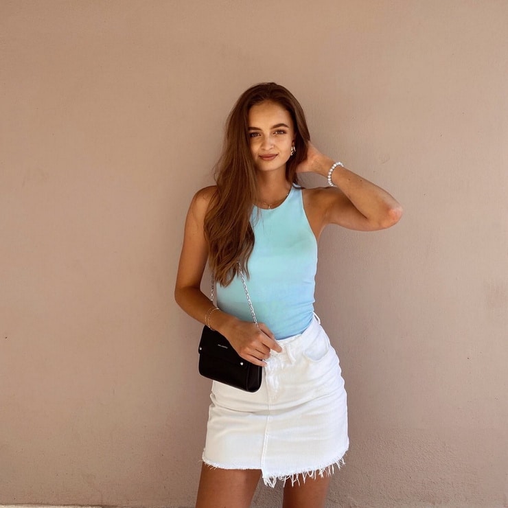 Adela Janikova