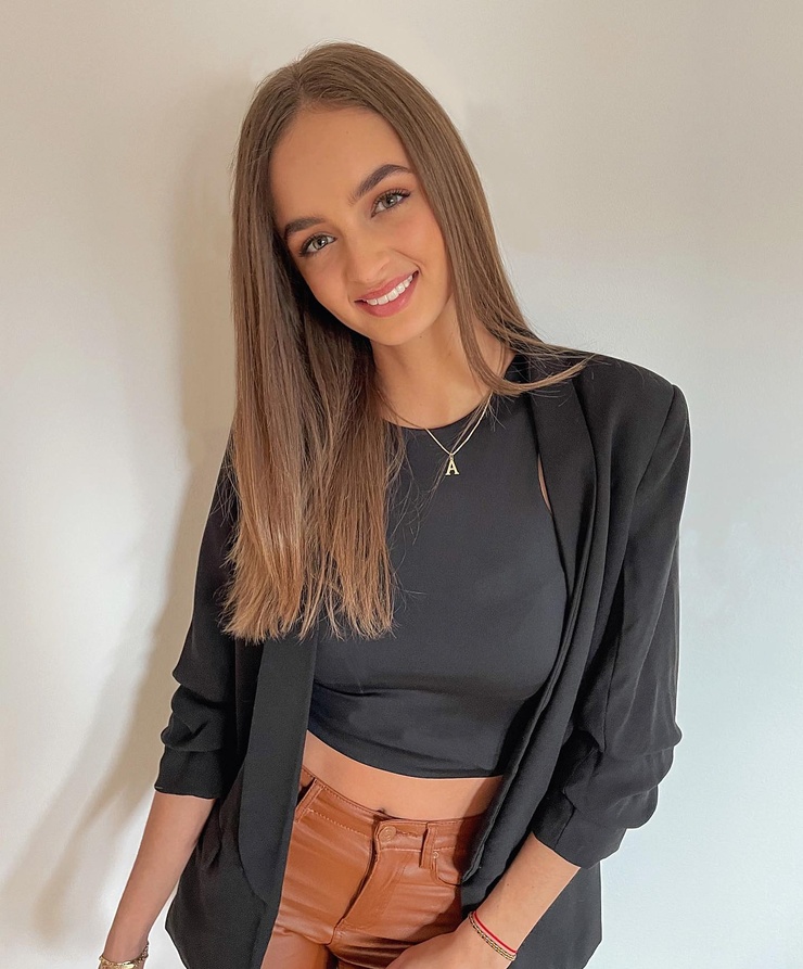 Adela Janikova