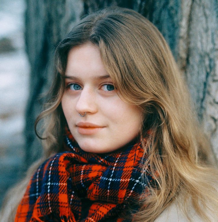 Picture of Girl in Red