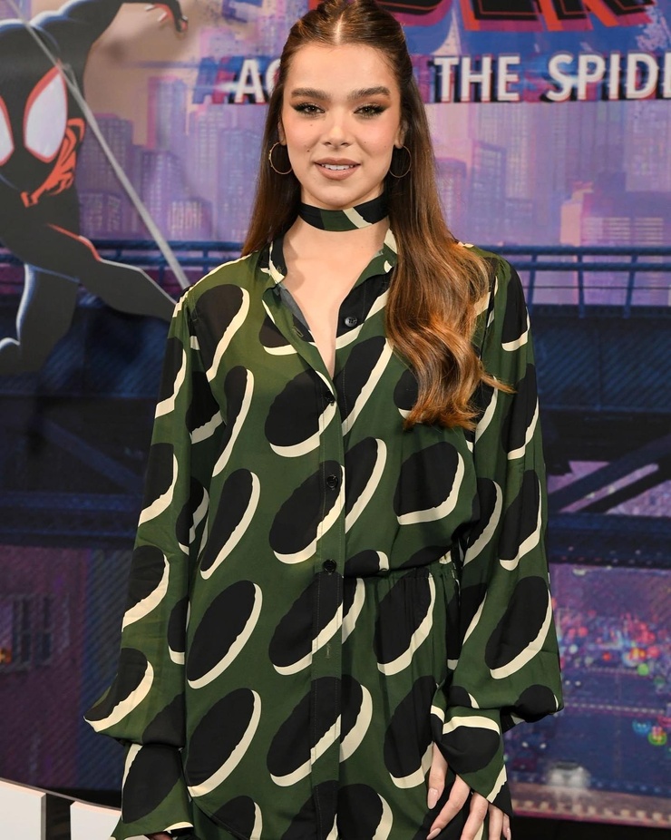 Hailee Steinfeld