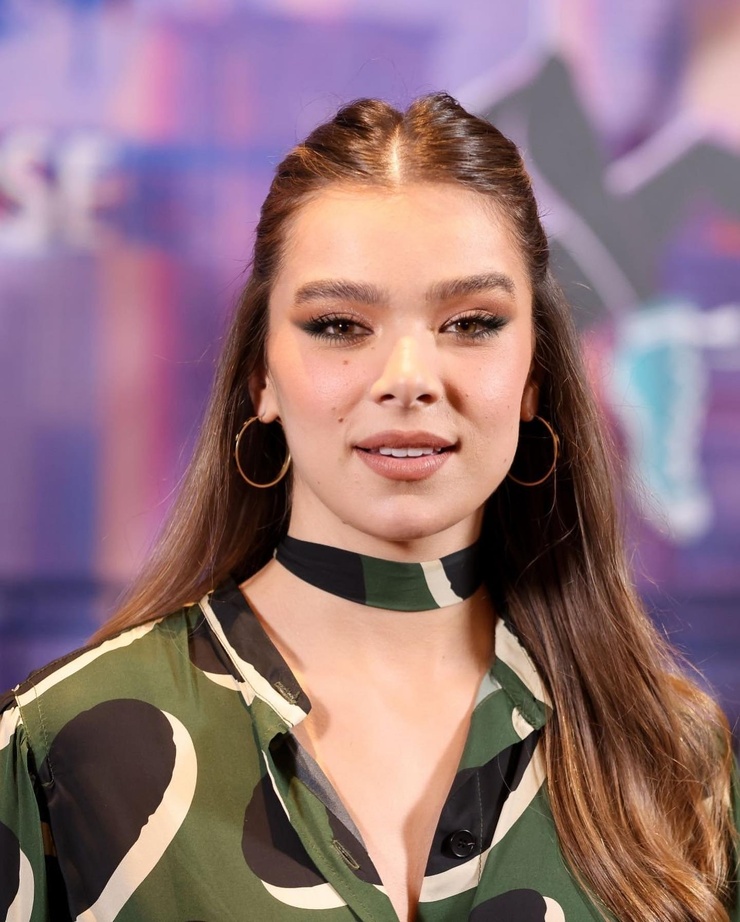 Hailee Steinfeld