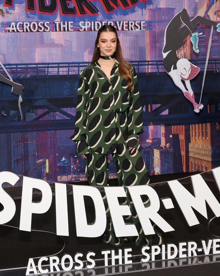 Hailee Steinfeld Hailee Steinfeld