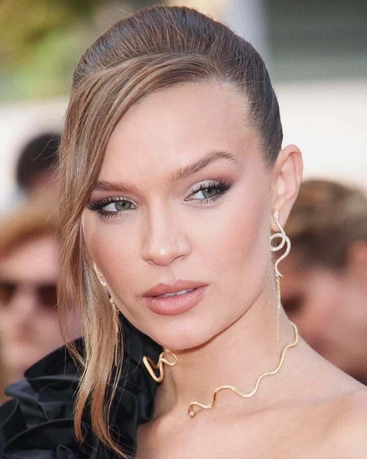 Josephine Skriver Josephine Skriver
