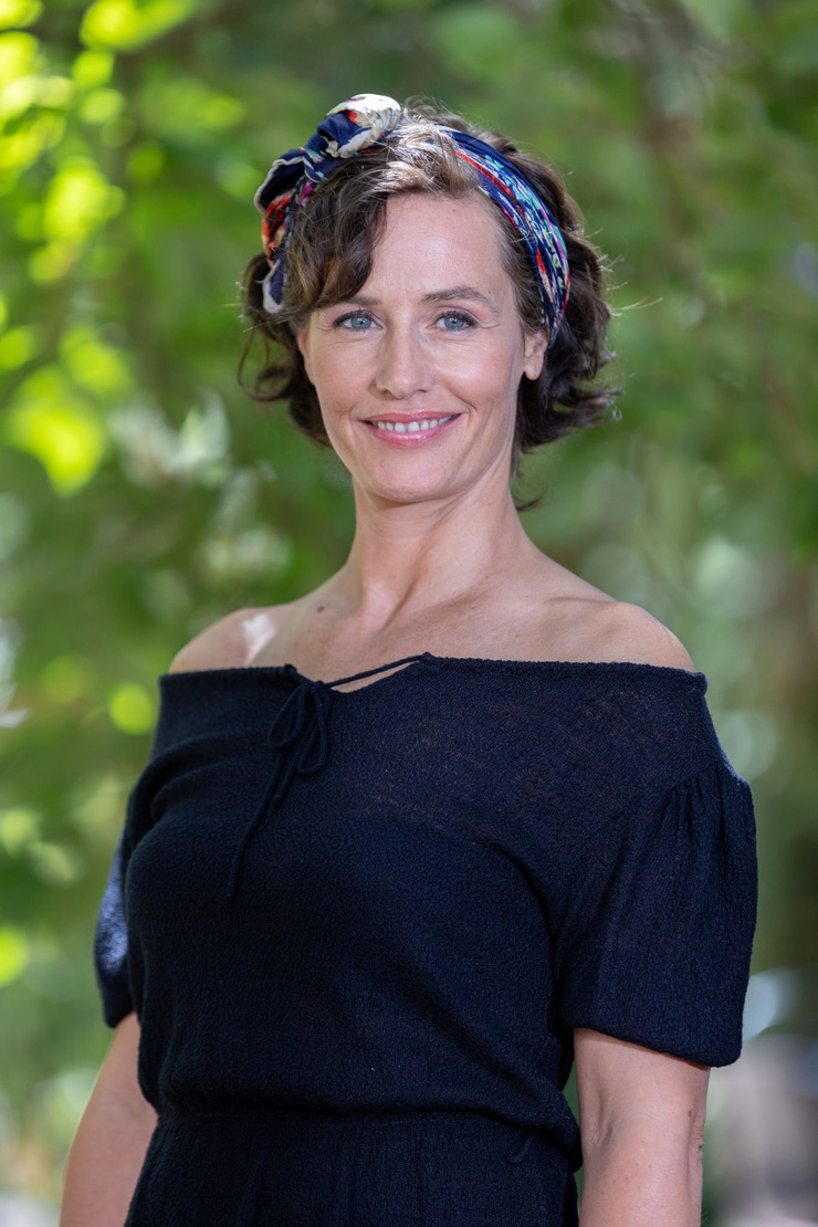 Cécile De France
