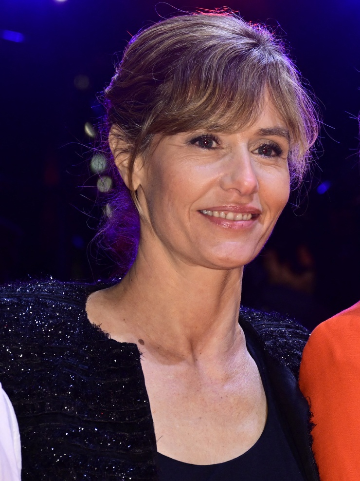 Cécile De France