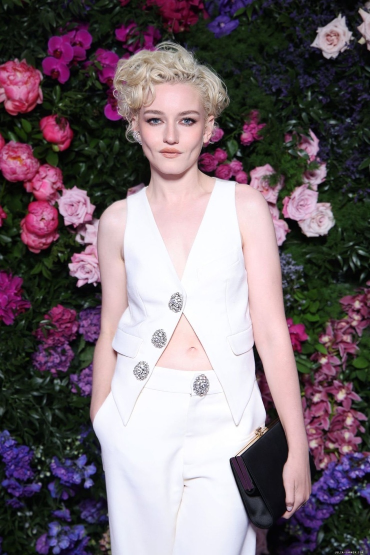 Julia Garner