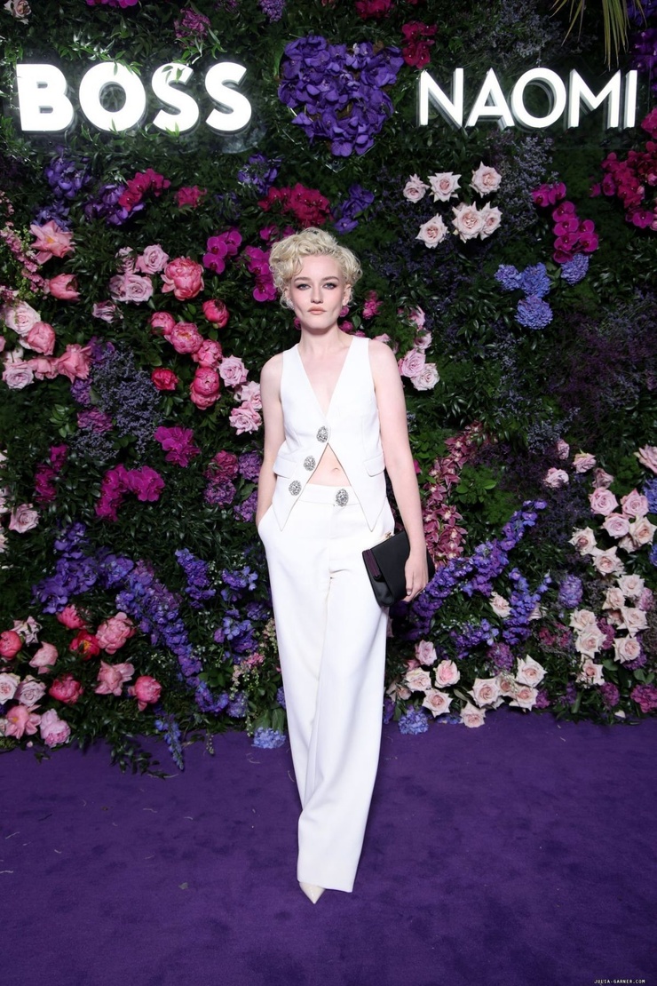 Julia Garner