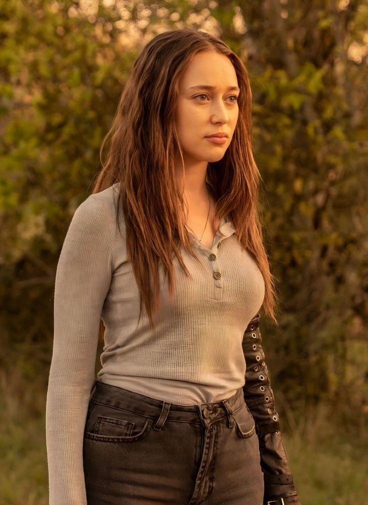 Picture of Alycia Debnam Carey