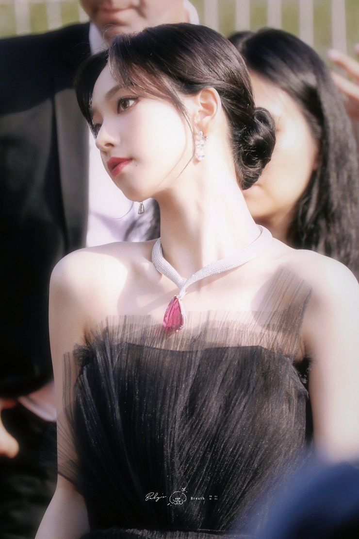 Ji-min Yoo Ji-min Yoo