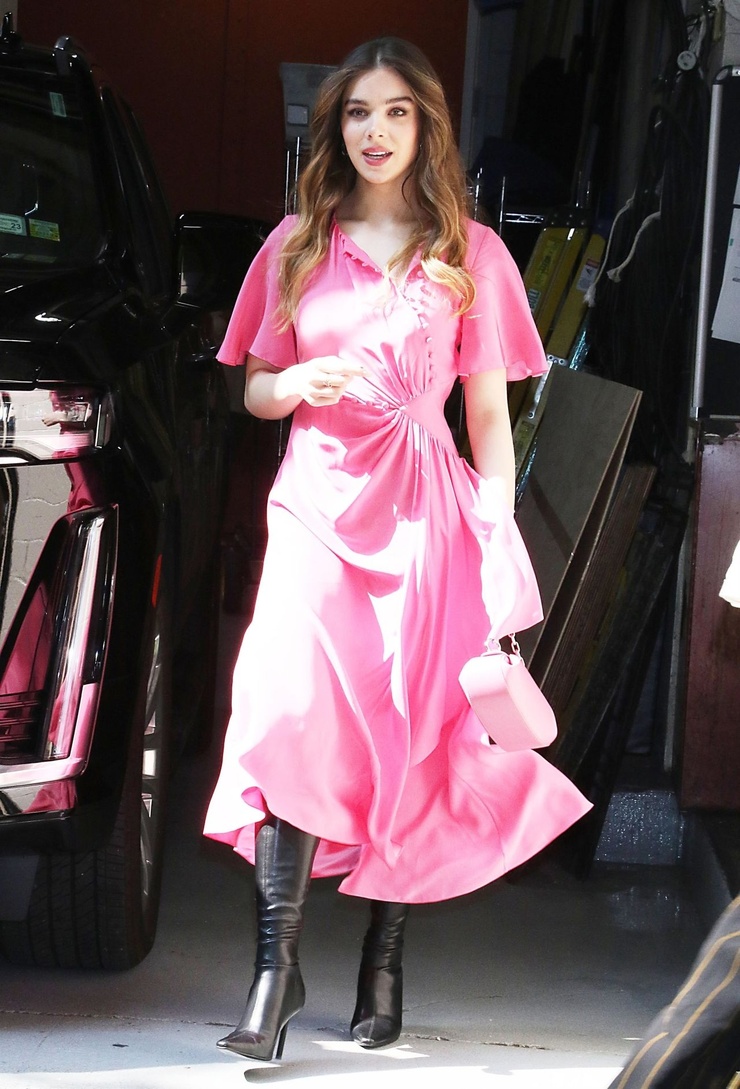 Hailee Steinfeld Hailee Steinfeld