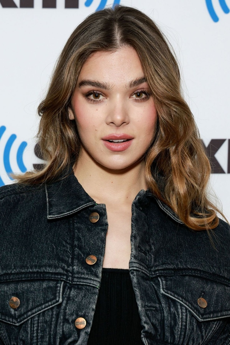 Hailee Steinfeld Hailee Steinfeld