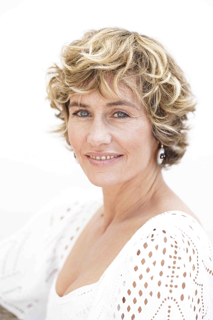 Cécile De France