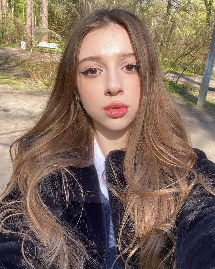 Picture Of Dasha Yumifka