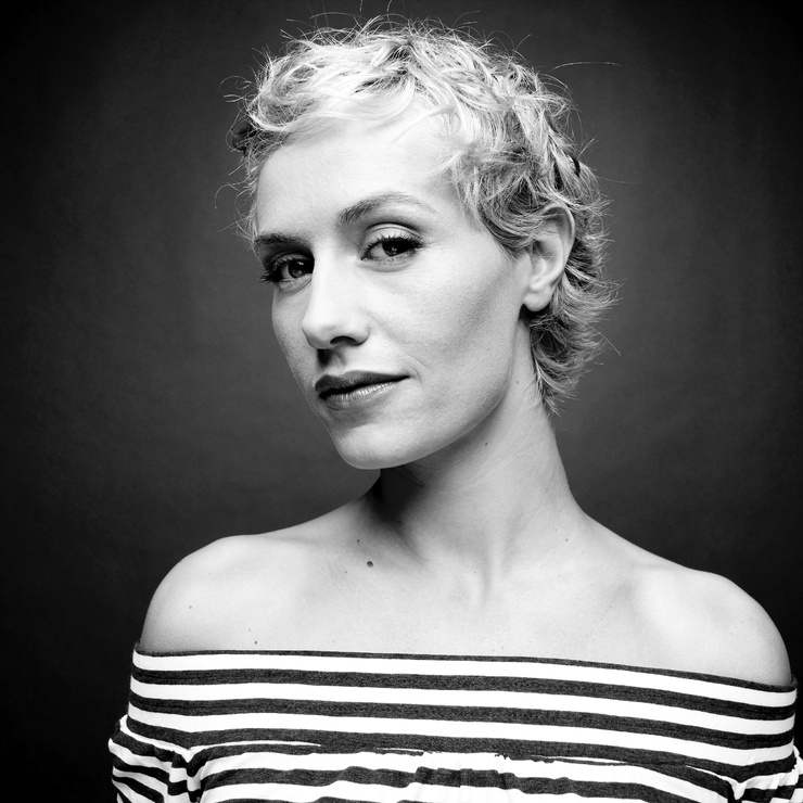 Cécile De France