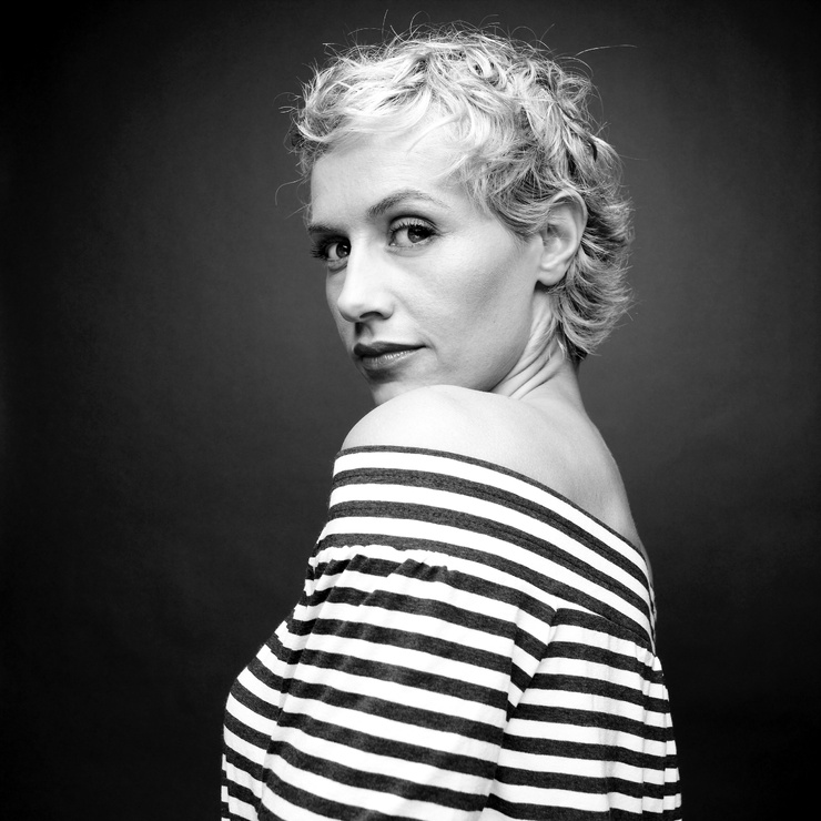 Cécile De France