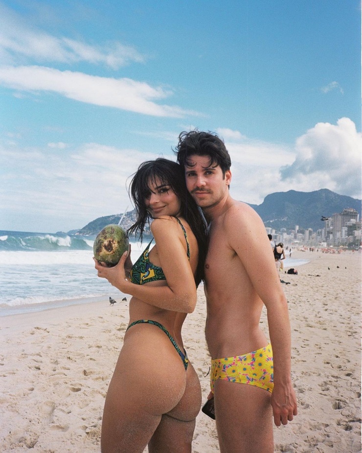 Emily Ratajkowski