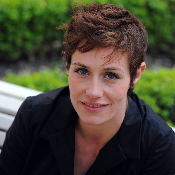 Cécile De France