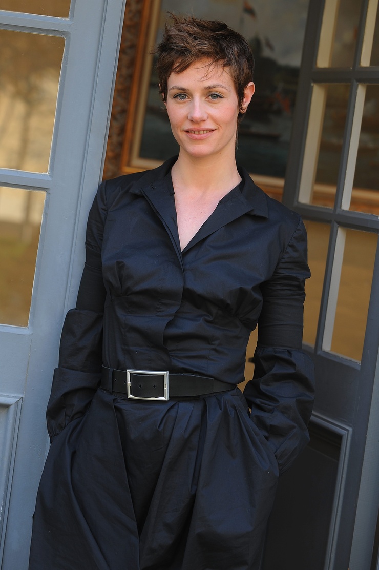 Cécile De France