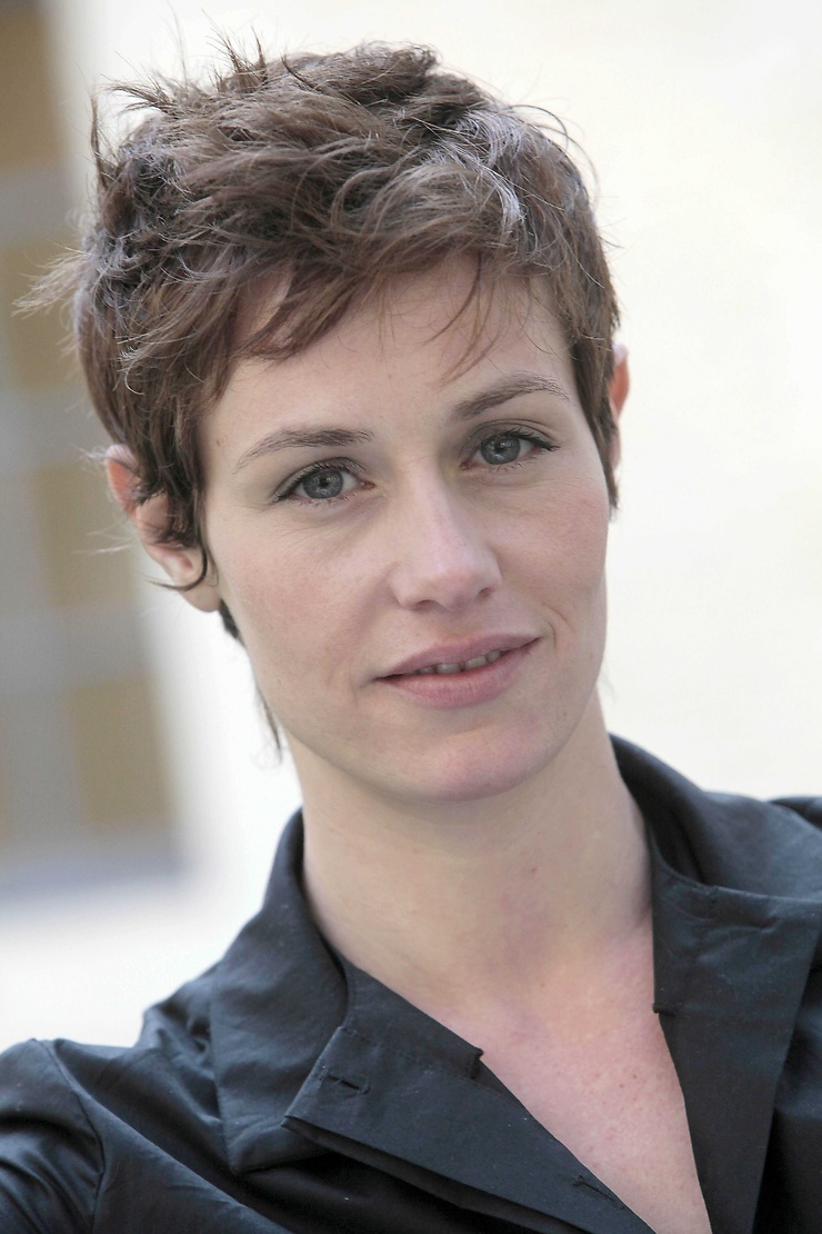 Cécile De France