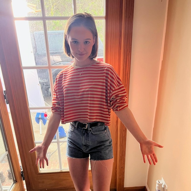 Izabela Vidovic Izabela Vidovic