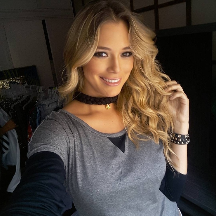 Adriana Ayala