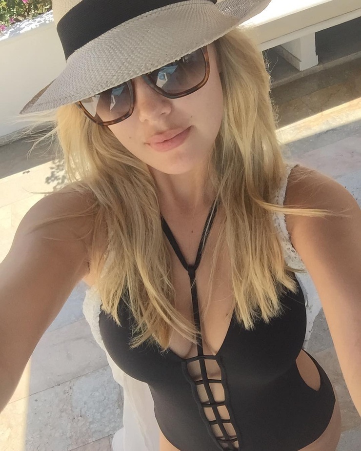 Adriana Ayala