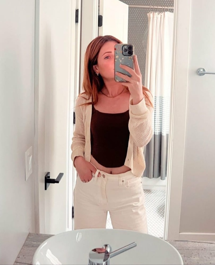 Sydney Sierota Sydney Sierota