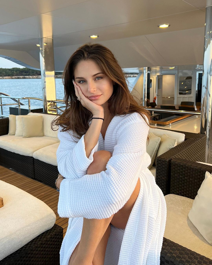 Carina Zavline