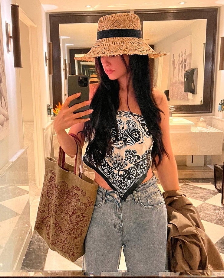 Yvette Monreal